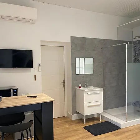 Sur La Route Des Chateaux Pansiyon *